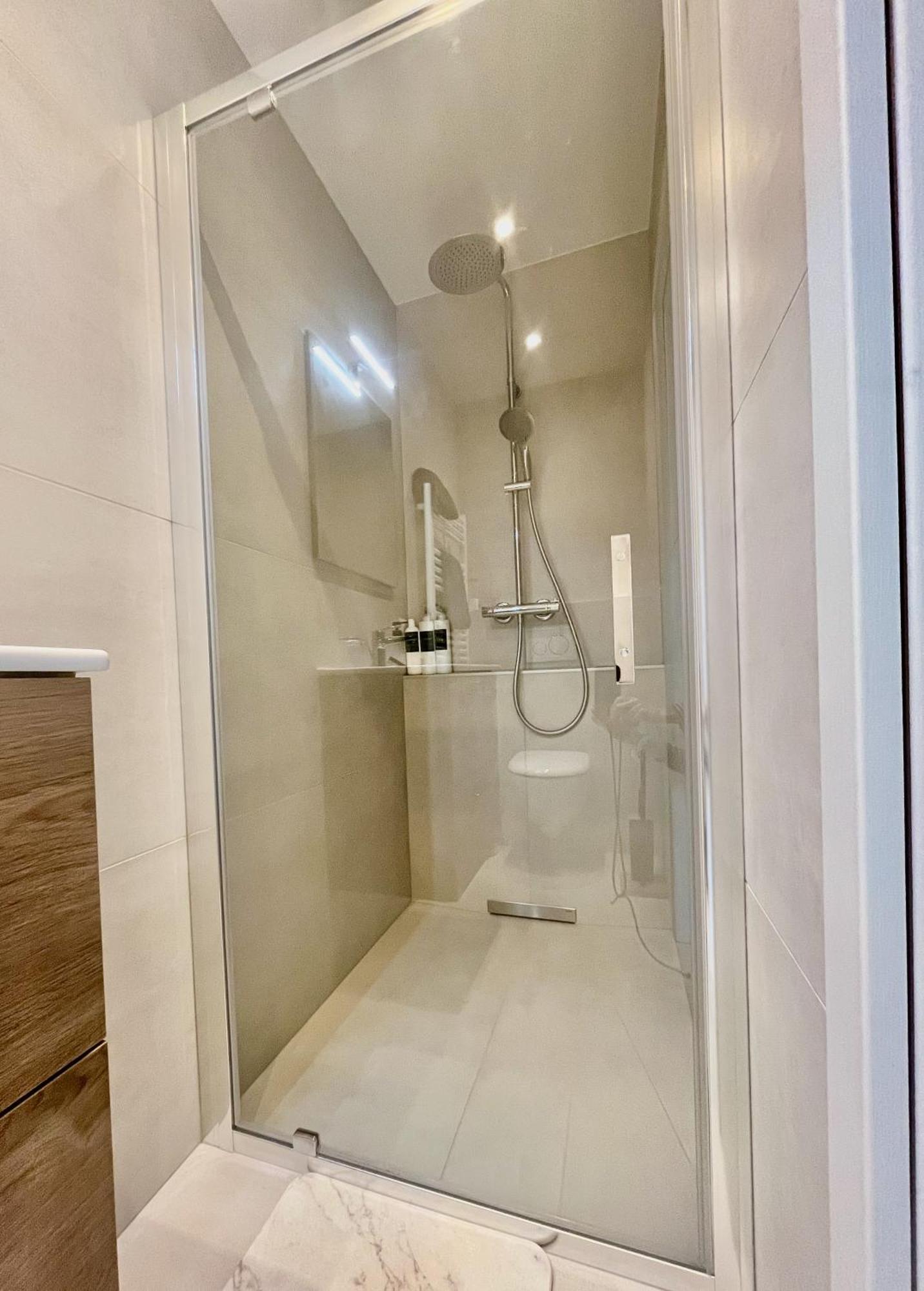 Le Doux Venir Apartment ดูแวนน์ ภายนอก รูปภาพ